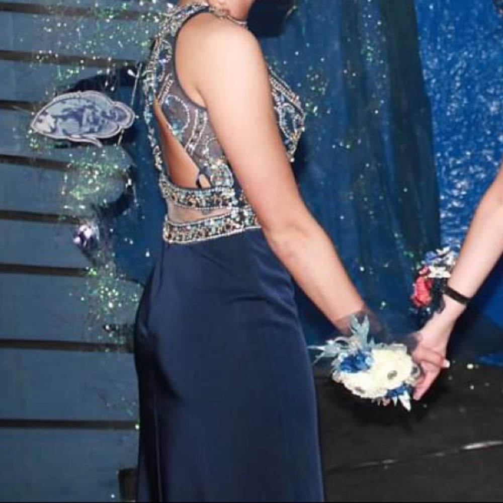 Prom Dress - Picture 4 of 4